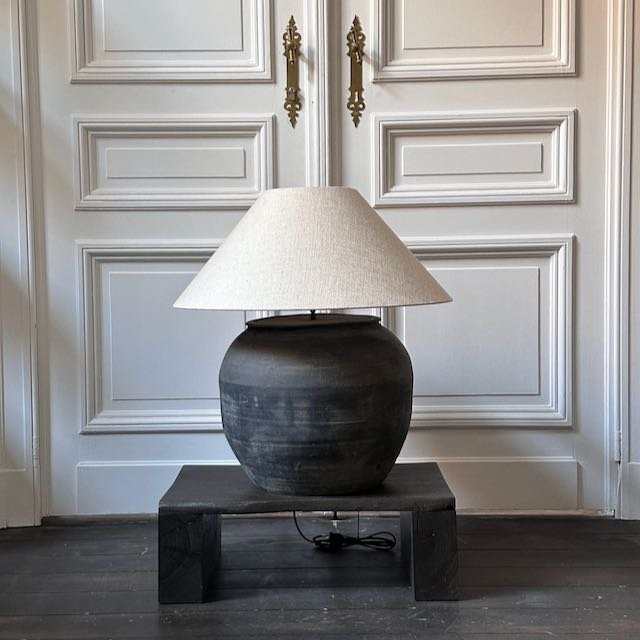 The Corner - Antique Lamp N° 221 - Lighting