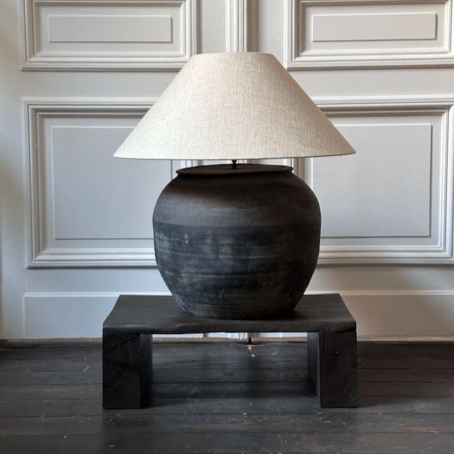 The Corner - Antique Lamp N° 221 - Lighting