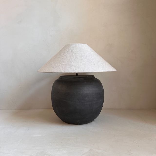The Corner - Antique Lamp N° 223 - Lighting