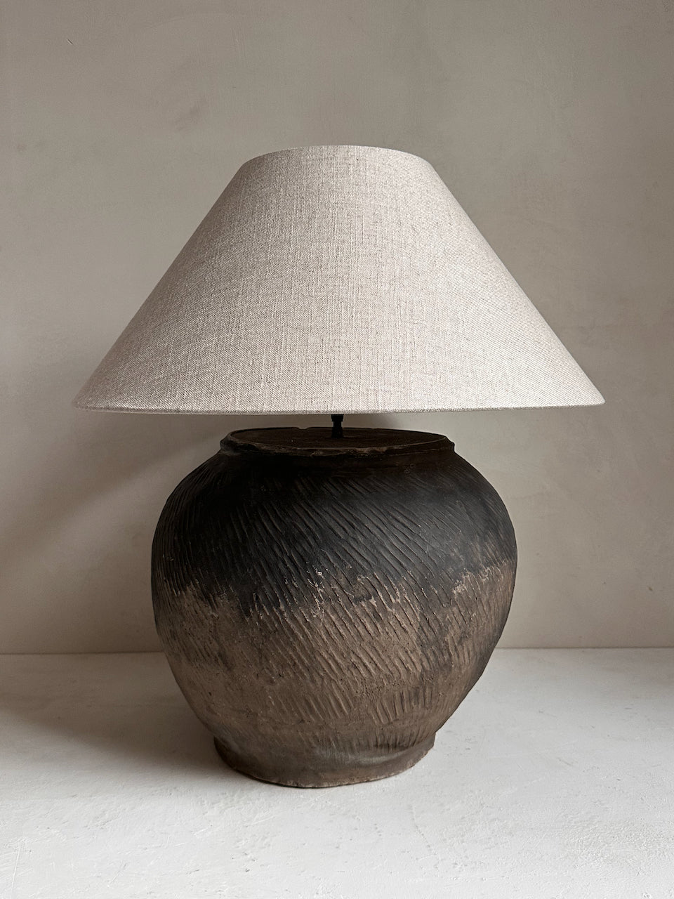 The Corner - Antique Lamp N° 271 - Lighting