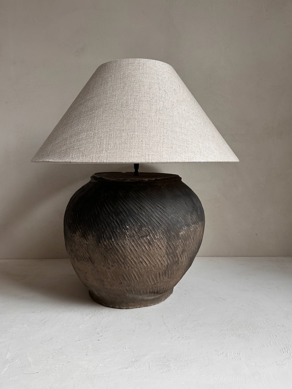 The Corner - Antique Lamp N° 271 - Lighting