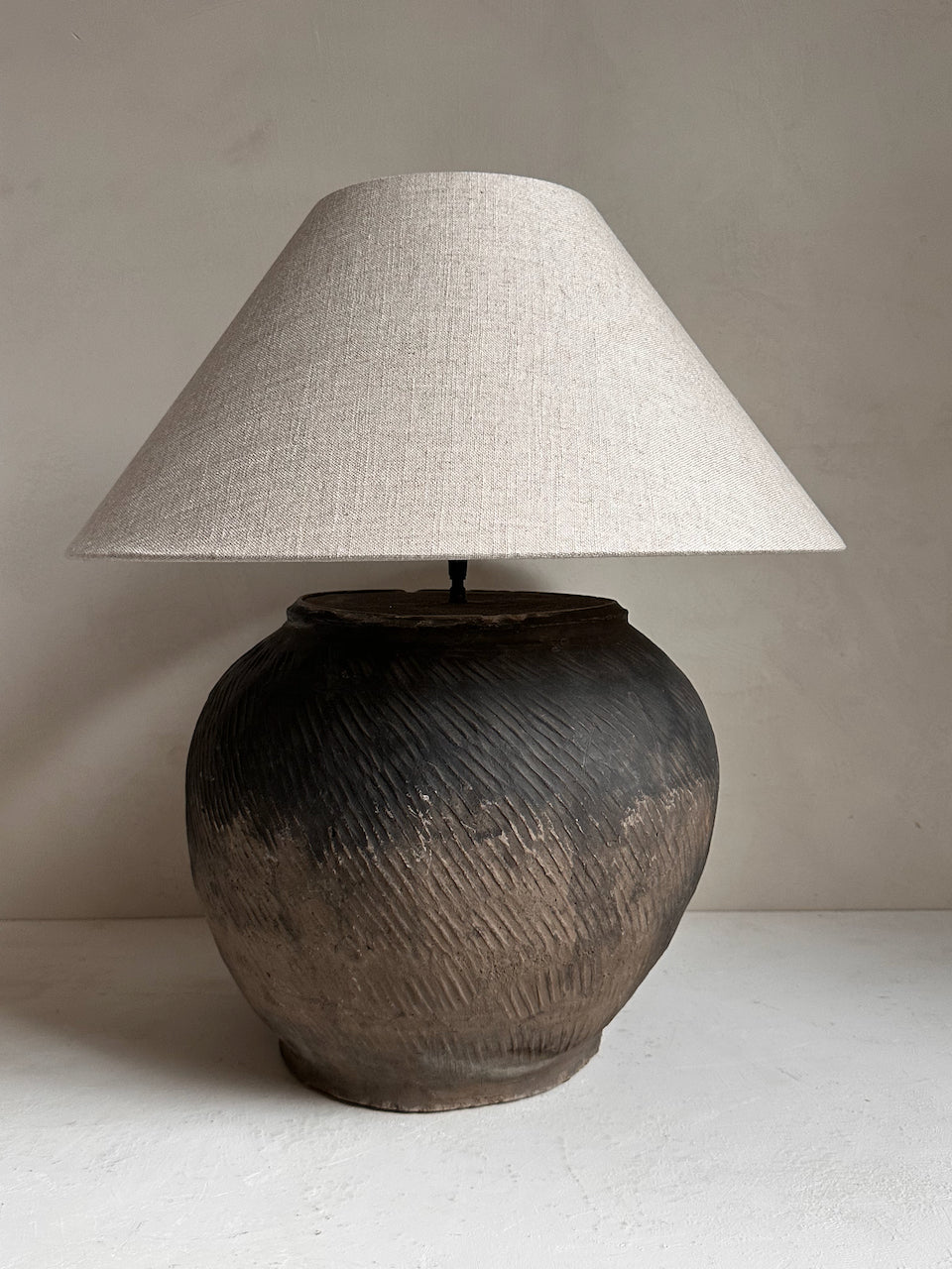 The Corner - Antique Lamp N° 271 - Lighting