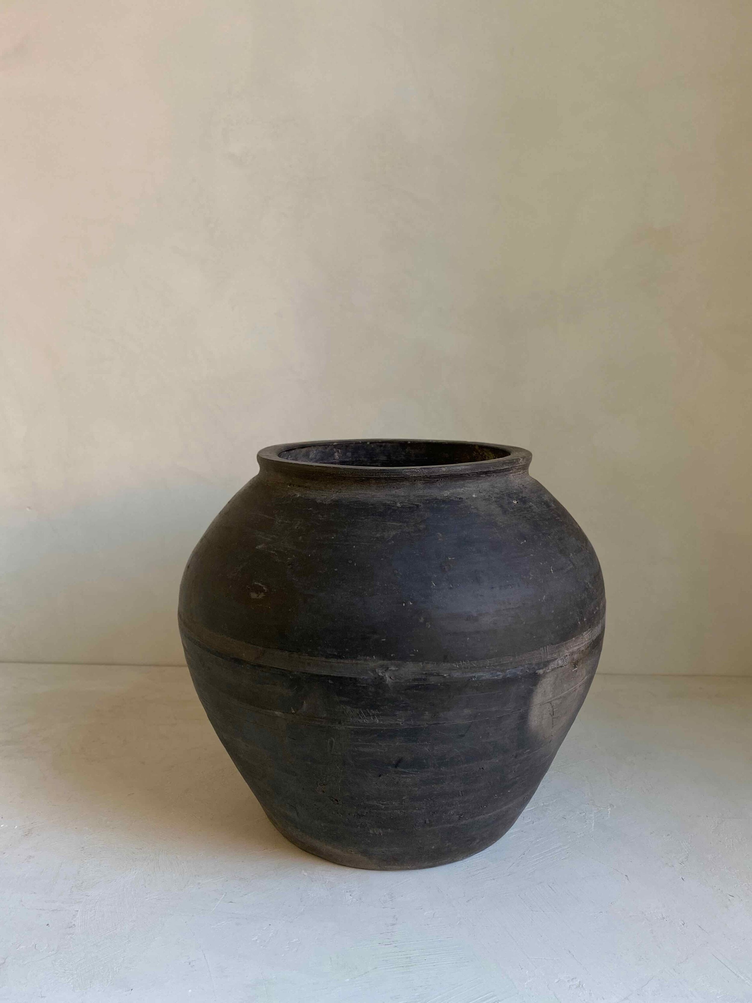 The Corner - Antique pot large N°13 - 