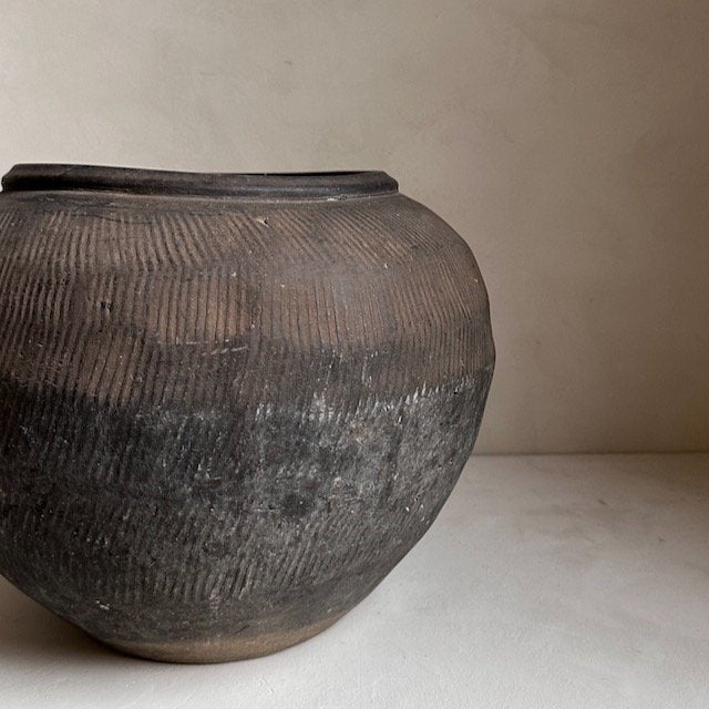 The Corner - Antique pot N° 125 - Pots & Vases