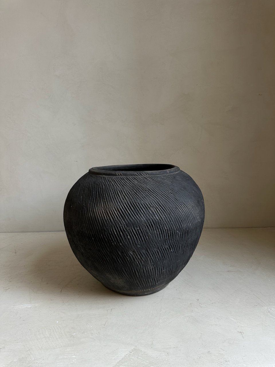 The Corner - Antique pot N° 197 - Pots & Vases