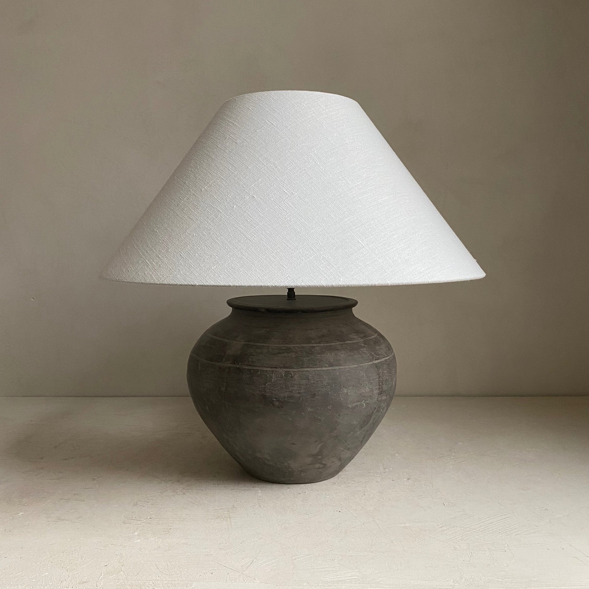 The Corner - Antique pot No 100 - Lighting