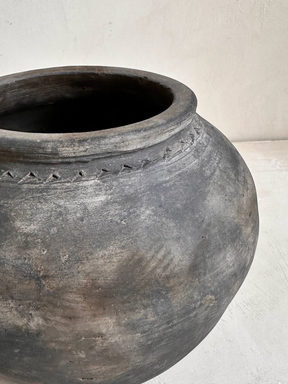 The Corner - Antique pot No 215 - Pots & Vases