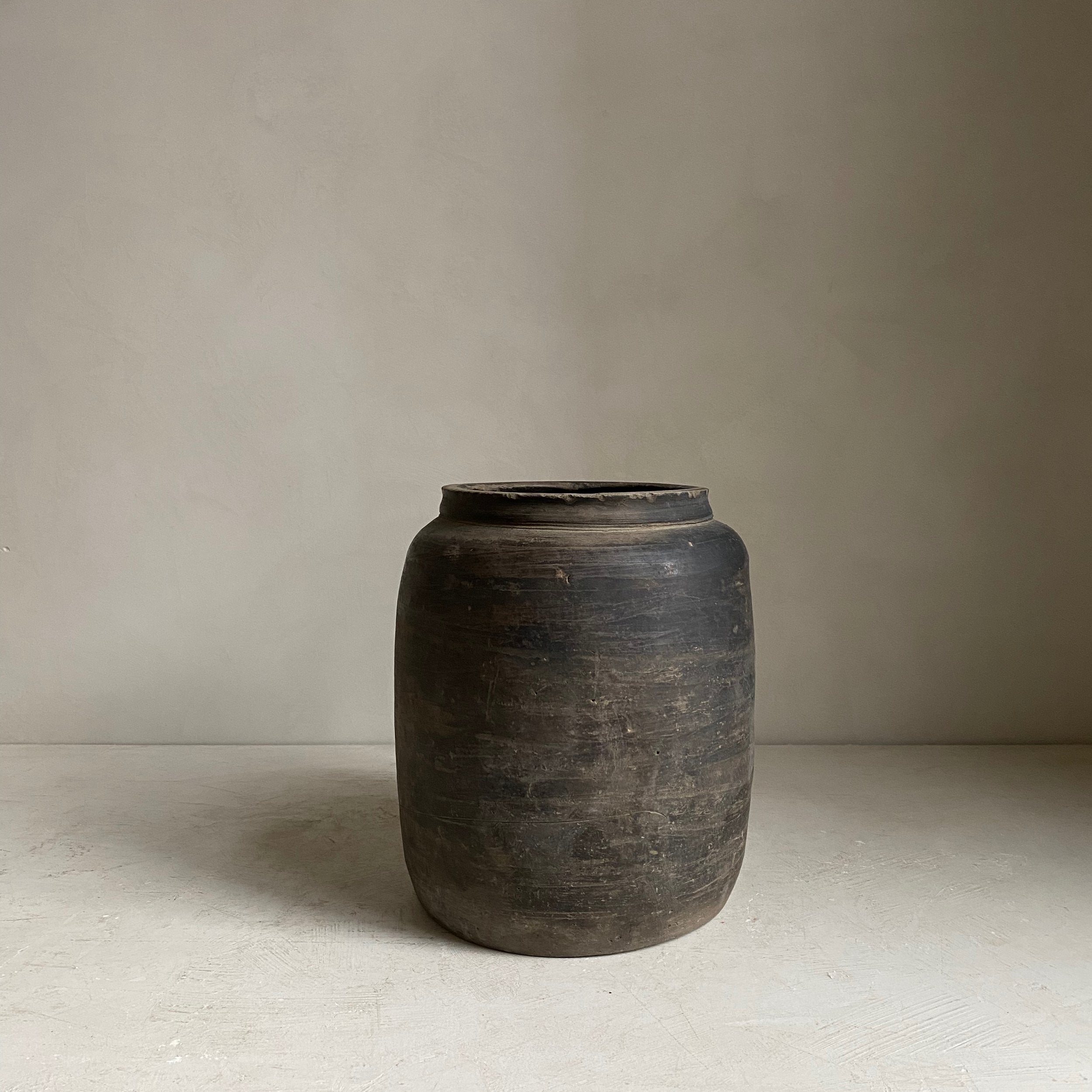The Corner - Antique pot No 48 - 
