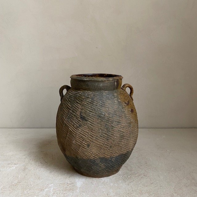 The Corner - Antique pot No 68 - 