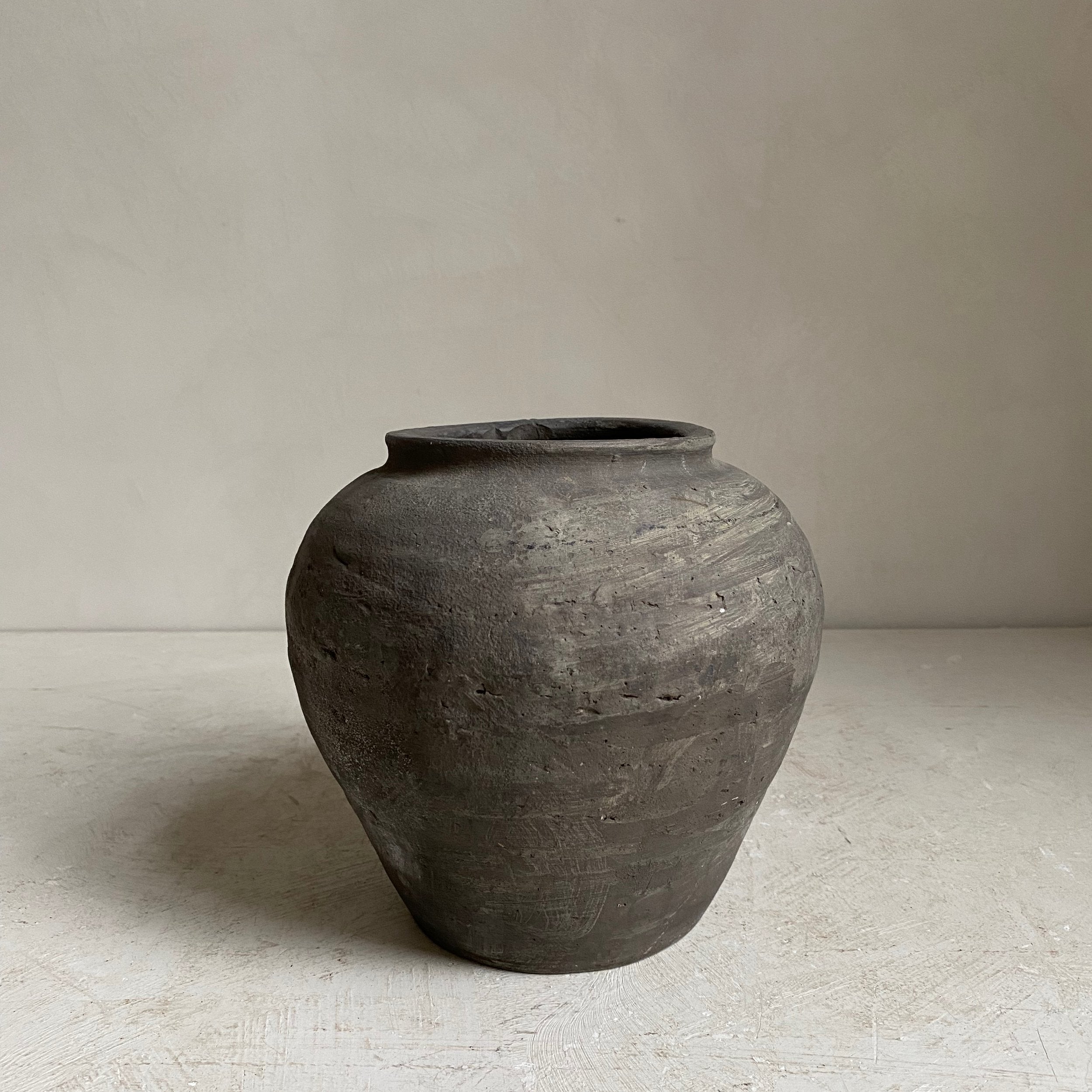 The Corner - Antique pot small No 44 - 