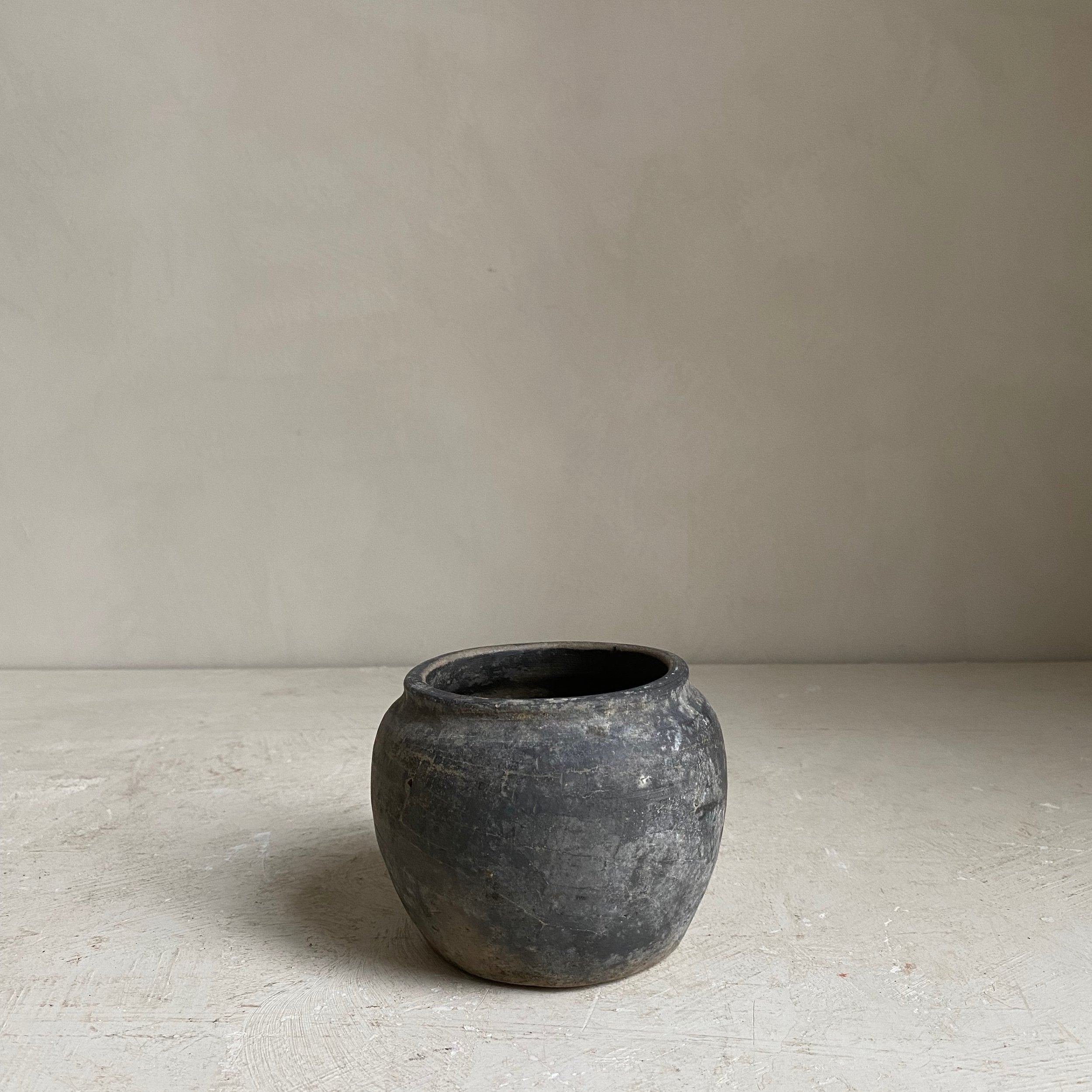 The Corner - Antique pot XS No 42 - 