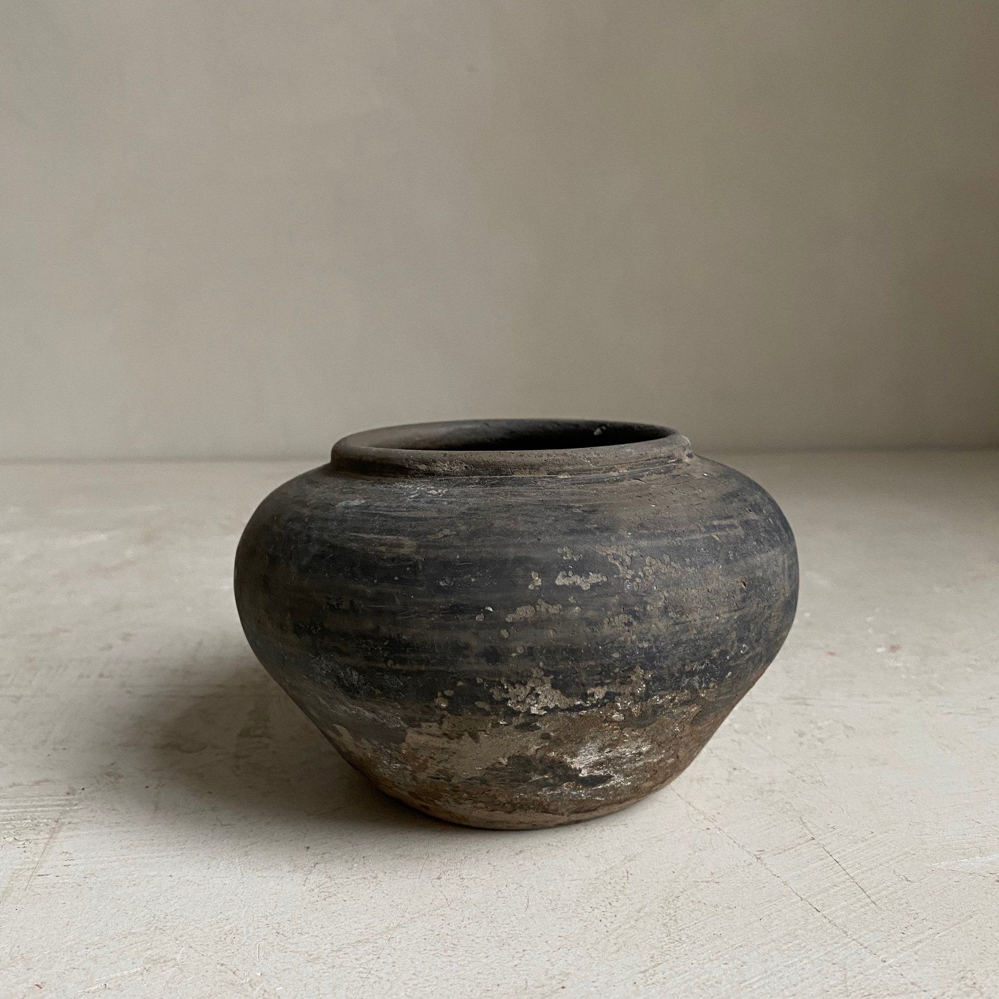 The Corner - Antique pot XS No 43 - 