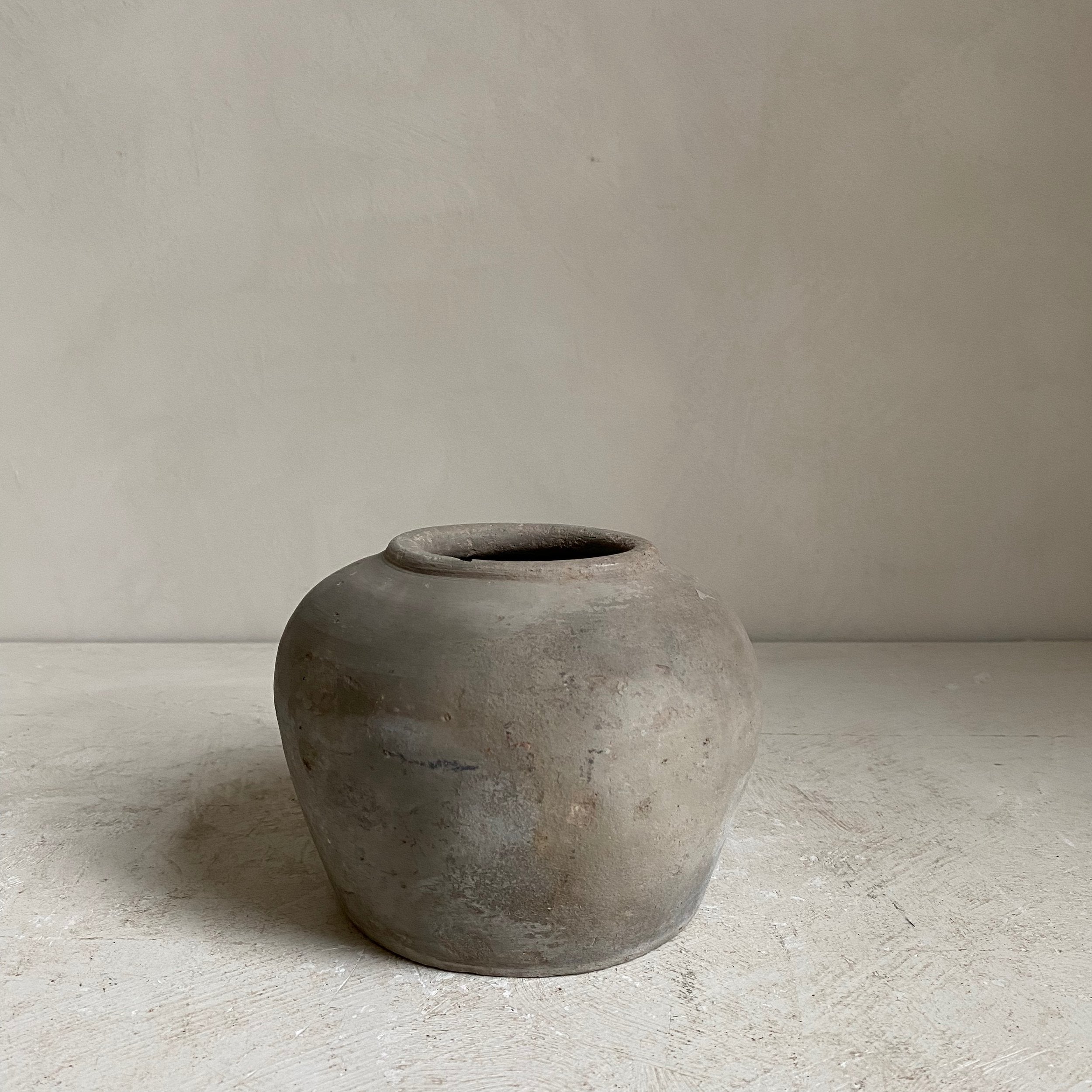 The Corner - Antique pot xs No 46 - 
