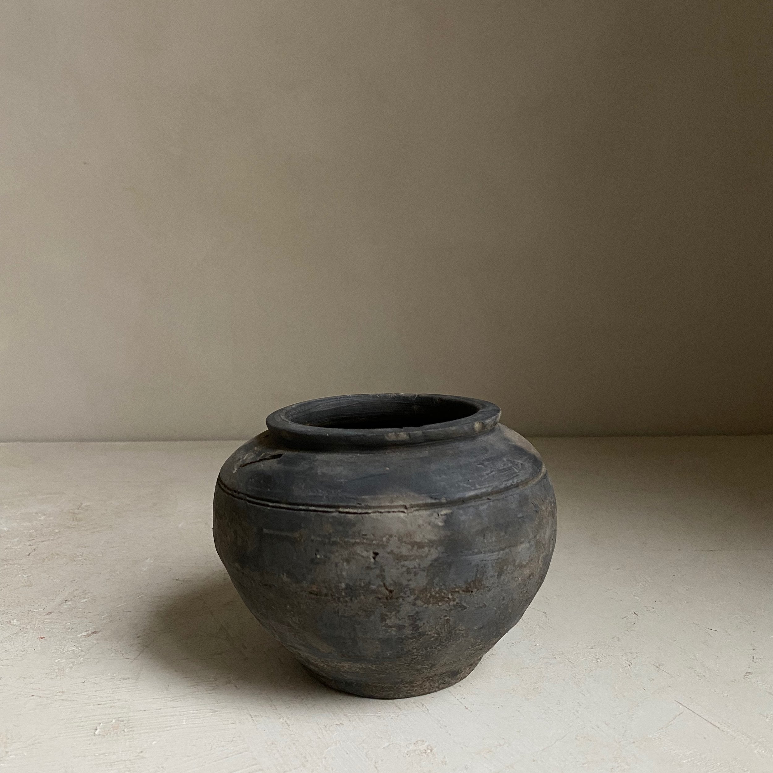 The Corner - Antique pot xs No 57 - 