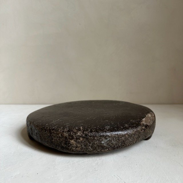 The Corner - Antique stone board N° 1 - Table & Kitchenware