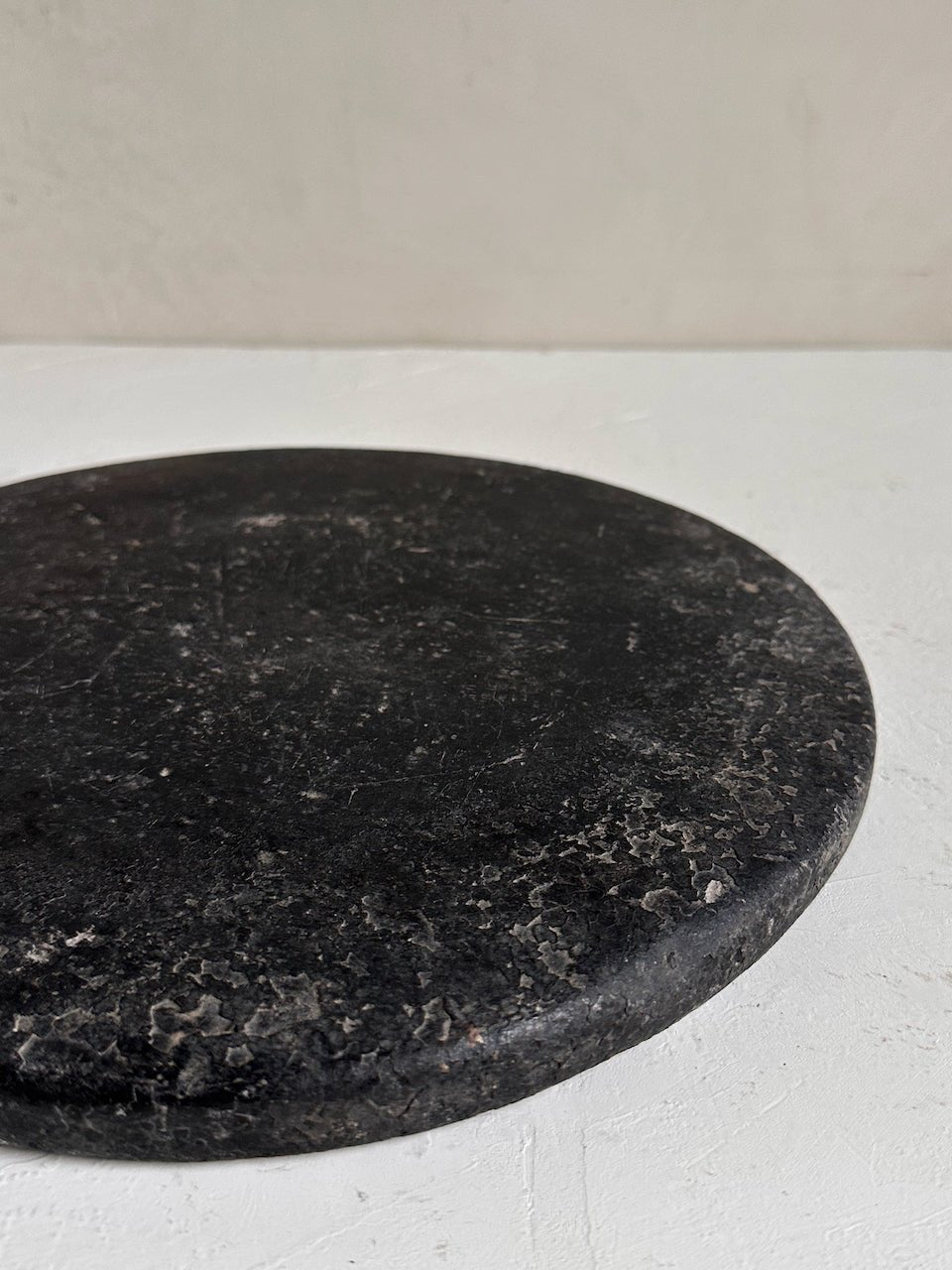 The Corner - Antique stone board N° 13 - Table & Kitchenware