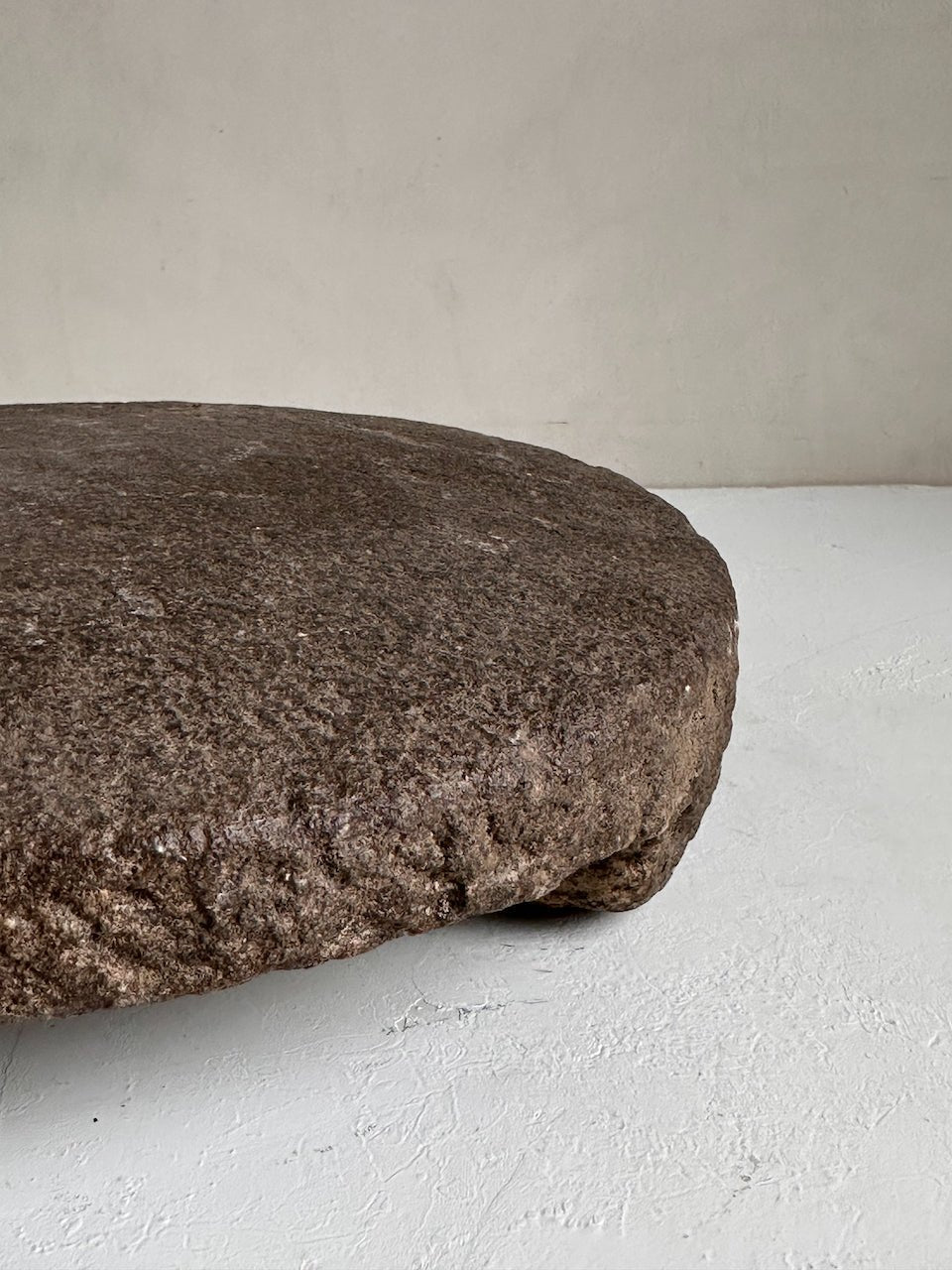 The Corner - Antique stone board N° 17 - Table & Kitchenware