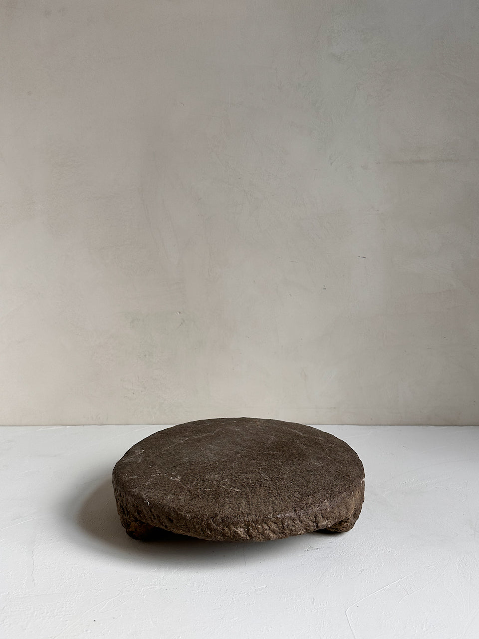 The Corner - Antique stone board N° 17 - Table & Kitchenware