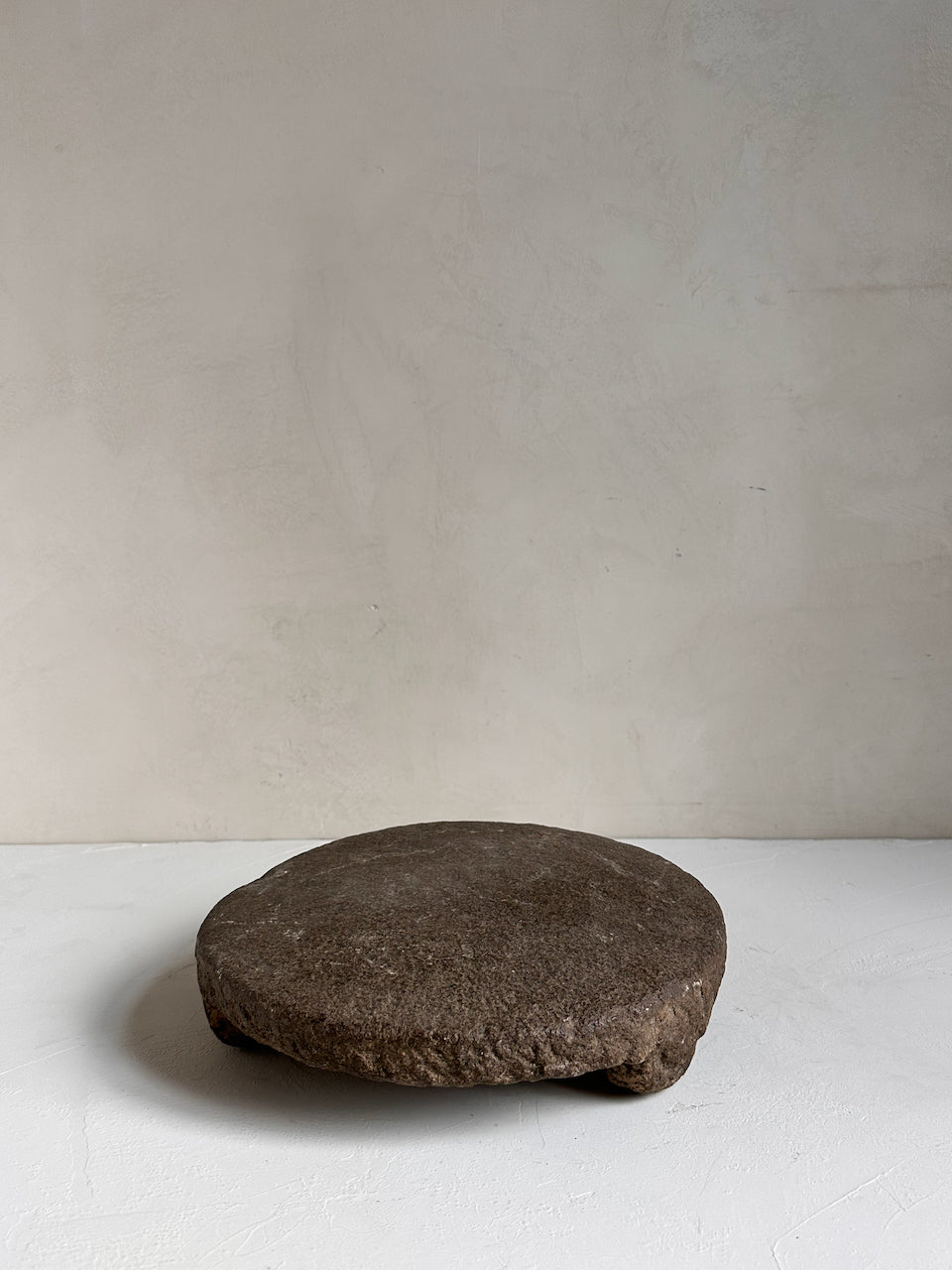 The Corner - Antique stone board N° 17 - Table & Kitchenware