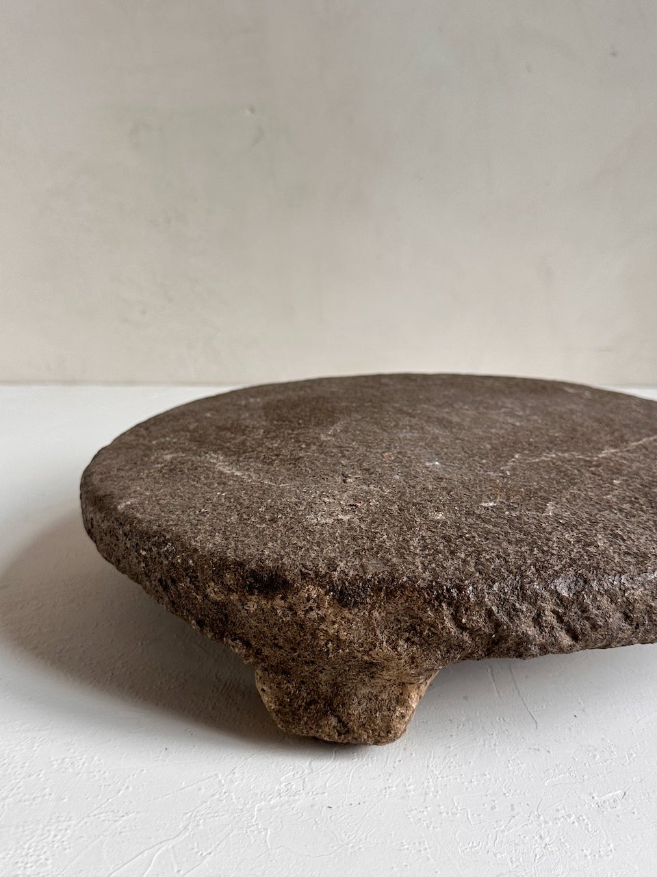 The Corner - Antique stone board N° 17 - Table & Kitchenware