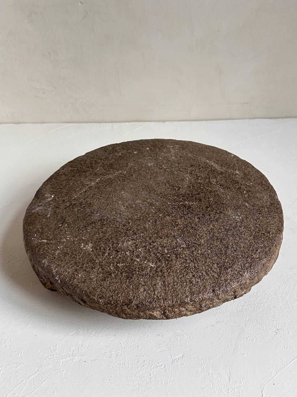 The Corner - Antique stone board N° 17 - Table & Kitchenware