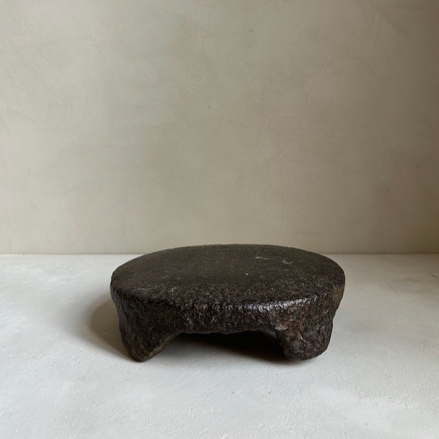 The Corner - Antique stone board N° 2 - Table & Kitchenware