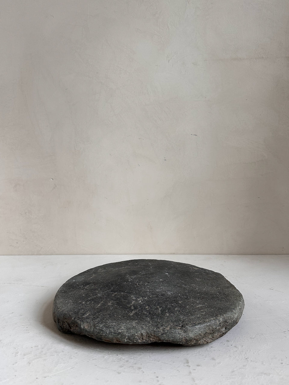 The Corner - Antique stone board N° 9 - Table & Kitchenware