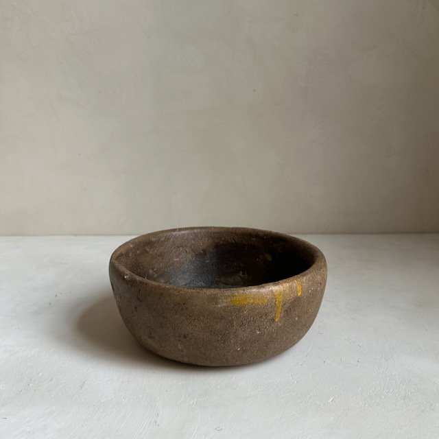 The Corner - Antique stone bowl N° 10 - Table & Kitchenware