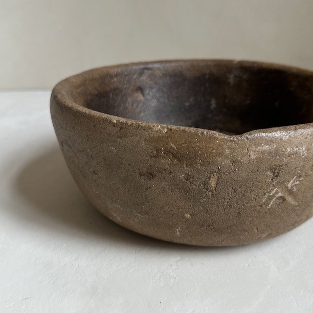 The Corner - Antique stone bowl N° 10 - Table & Kitchenware