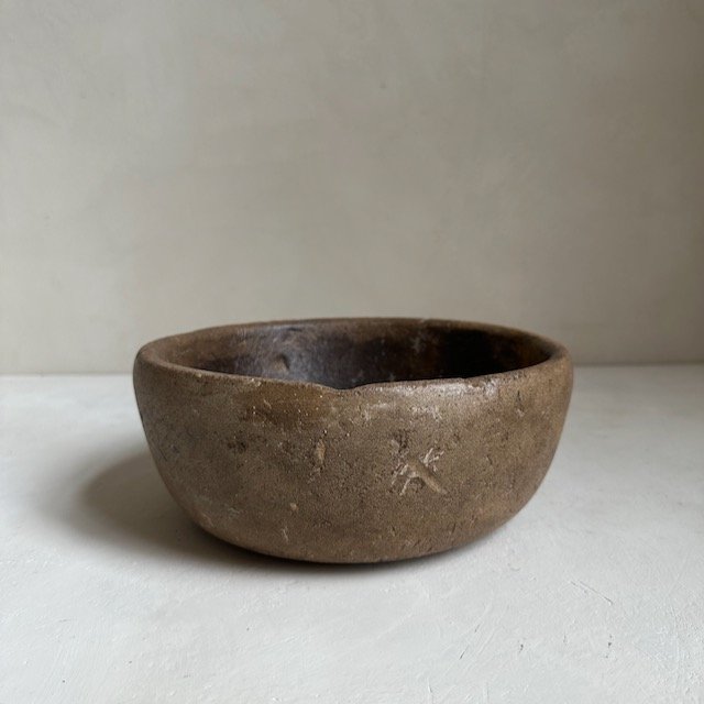 The Corner - Antique stone bowl N° 10 - Table & Kitchenware