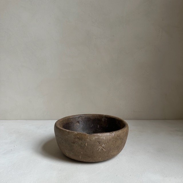 The Corner - Antique stone bowl N° 10 - Table & Kitchenware