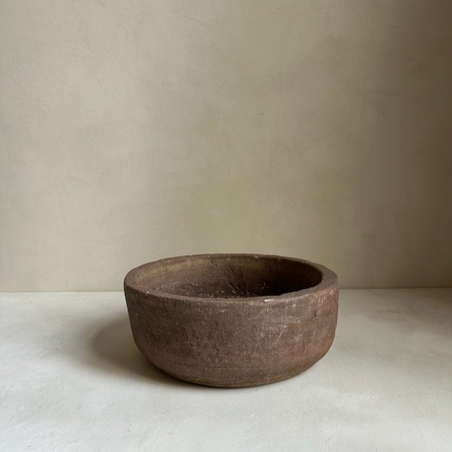The Corner - Antique stone bowl N° 11 - Table & Kitchenware