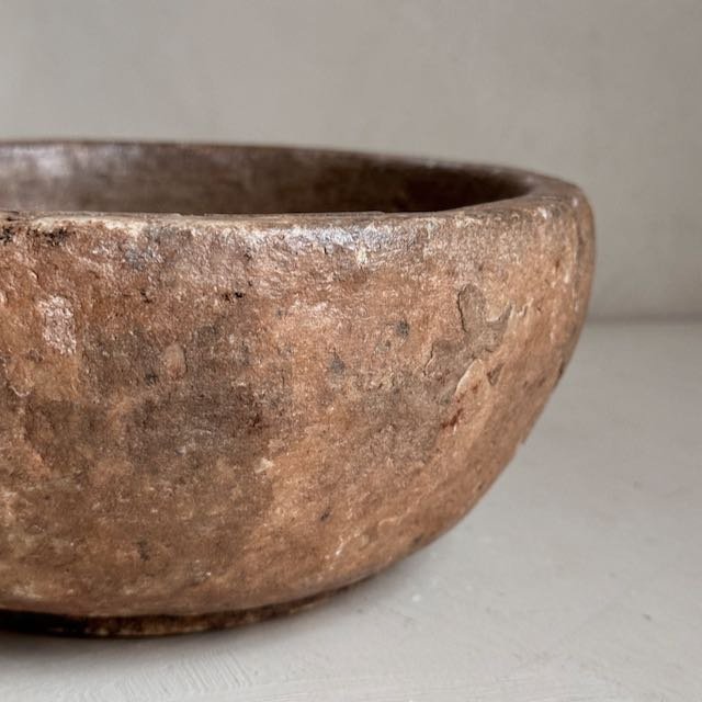 The Corner - Antique stone bowl N° 12 - Table & Kitchenware
