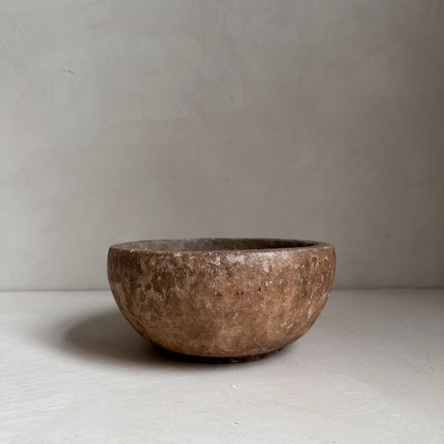 The Corner - Antique stone bowl N° 12 - Table & Kitchenware