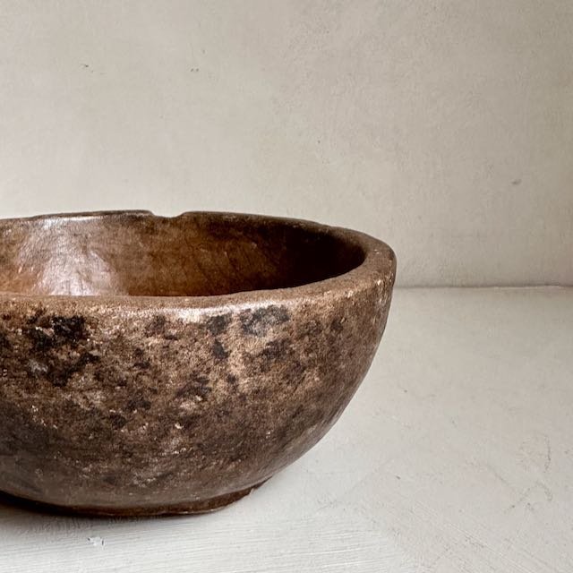 The Corner - Antique stone bowl N° 13 - Table & Kitchenware
