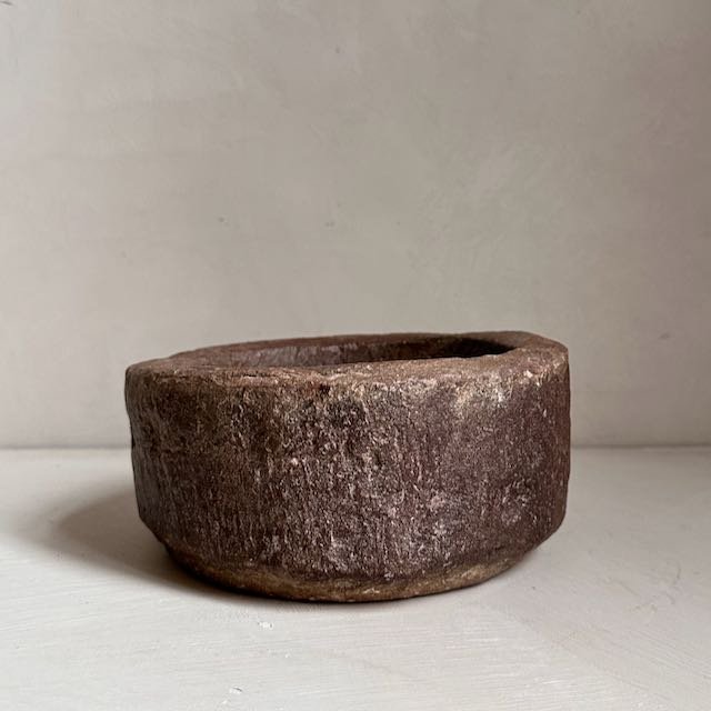 The Corner - Antique stone bowl N° 16 - Table & Kitchenware