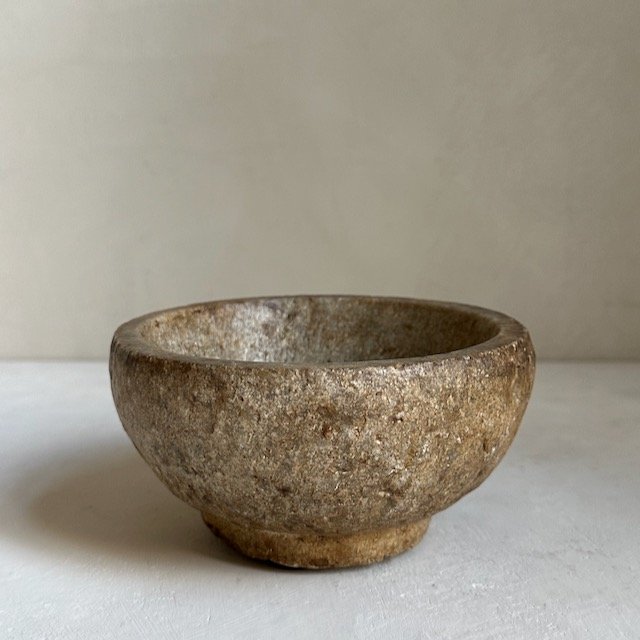 The Corner - Antique stone bowl N° 2 - Table & Kitchenware