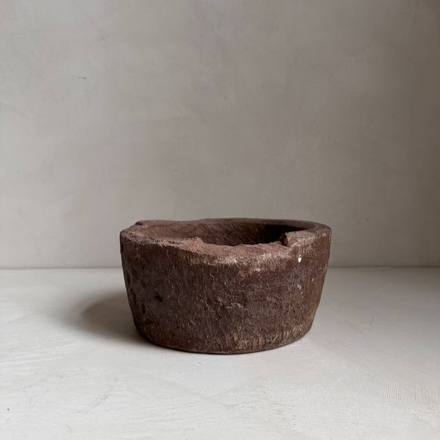 The Corner - Antique stone bowl N° 23 - Table & Kitchenware