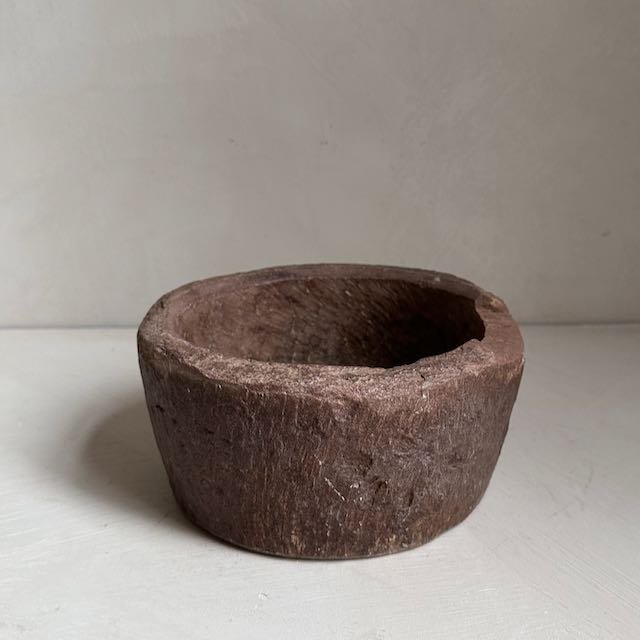 The Corner - Antique stone bowl N° 23 - Table & Kitchenware