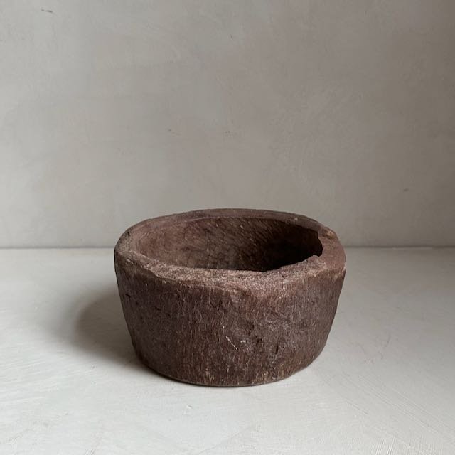 The Corner - Antique stone bowl N° 23 - Table & Kitchenware