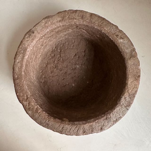 The Corner - Antique stone bowl N° 26 - Table & Kitchenware