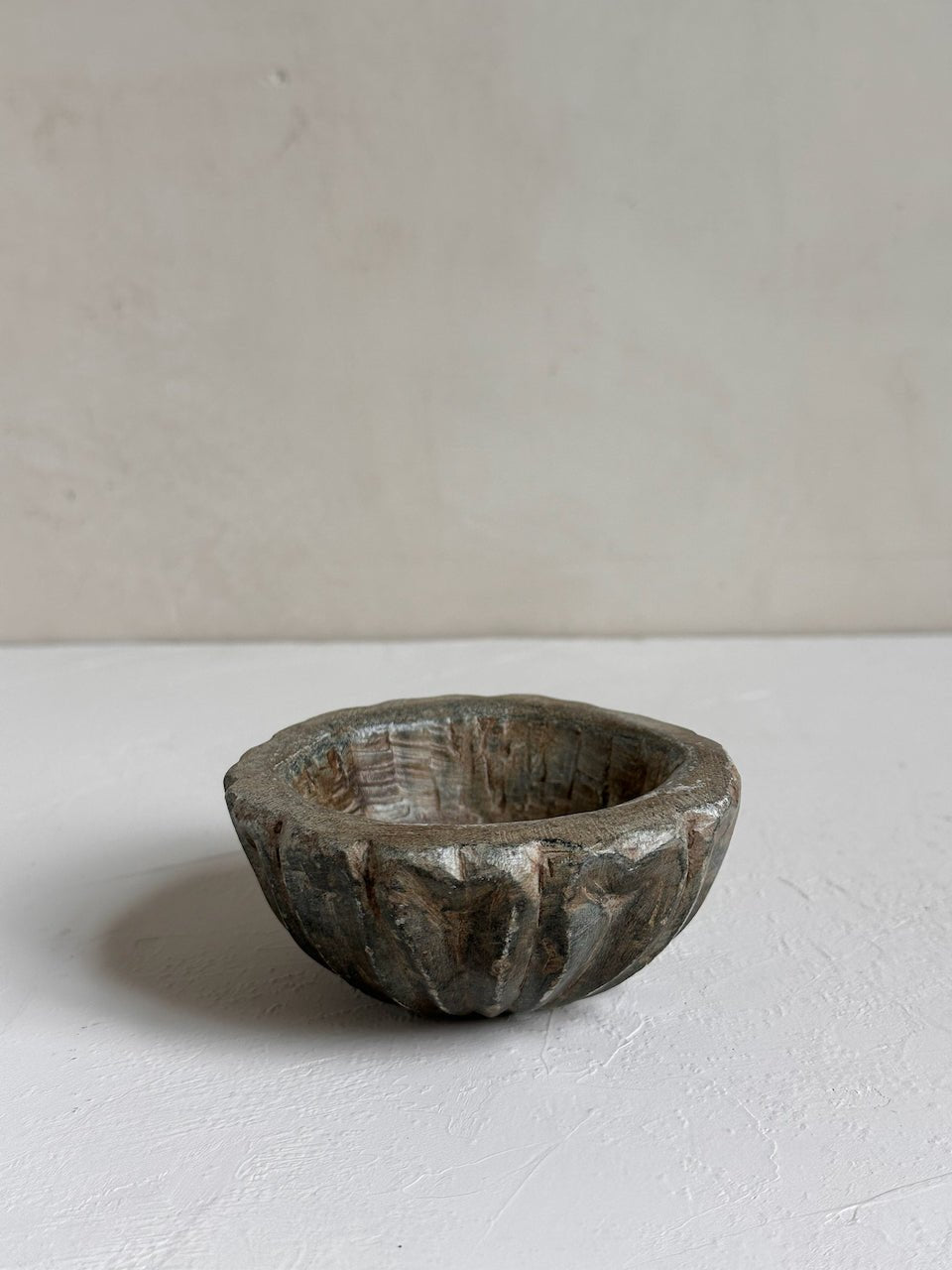The Corner - Antique stone bowl N° 27 - Table & Kitchenware