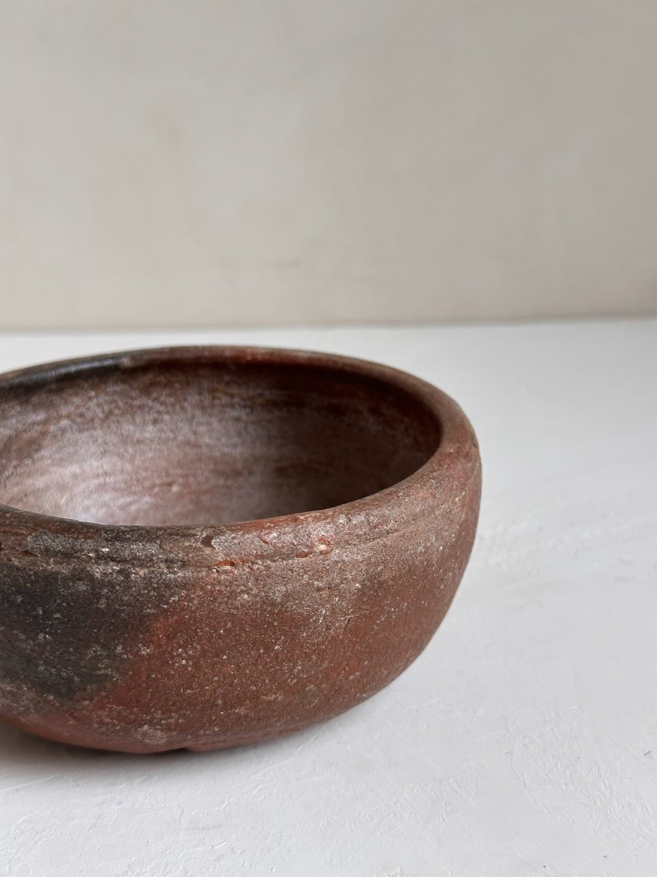 The Corner - Antique stone bowl N° 28 - Table & Kitchenware