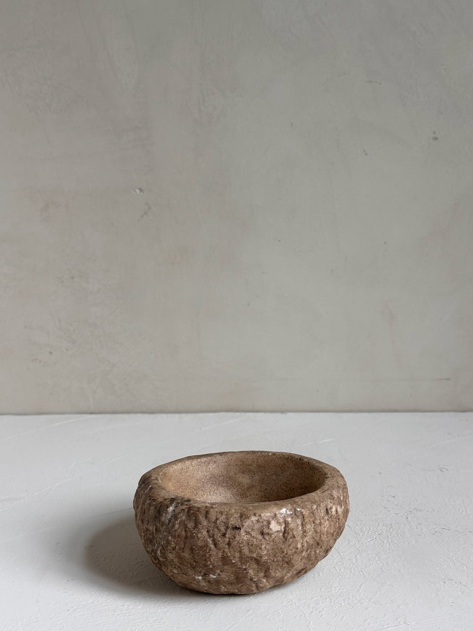 The Corner - Antique stone bowl N° 29 - Table & Kitchenware