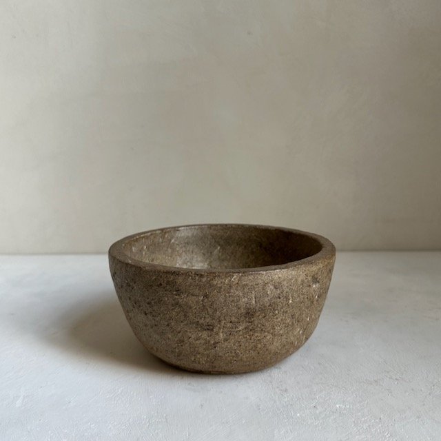 The Corner - Antique stone bowl N° 3 - Table & Kitchenware