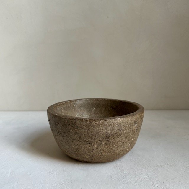 The Corner - Antique stone bowl N° 3 - Table & Kitchenware