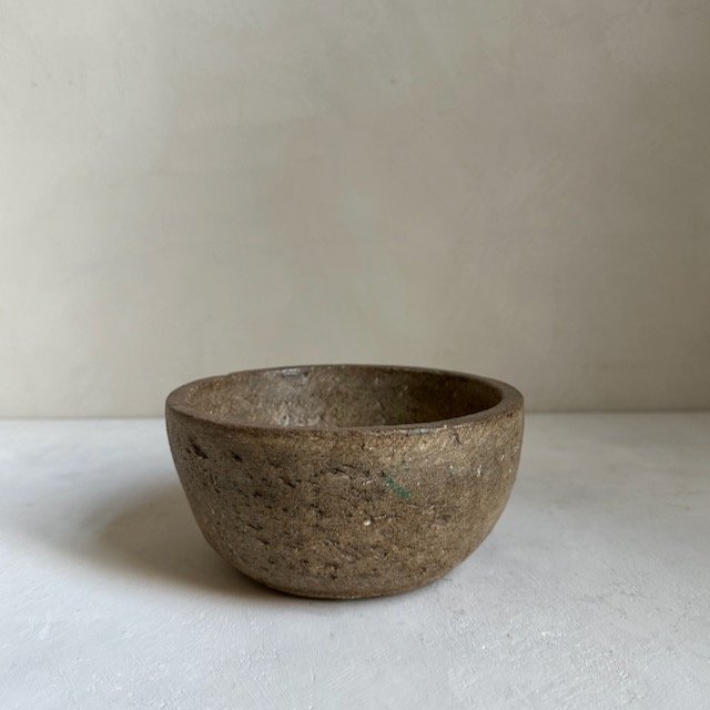 The Corner - Antique stone bowl N° 3 - Table & Kitchenware