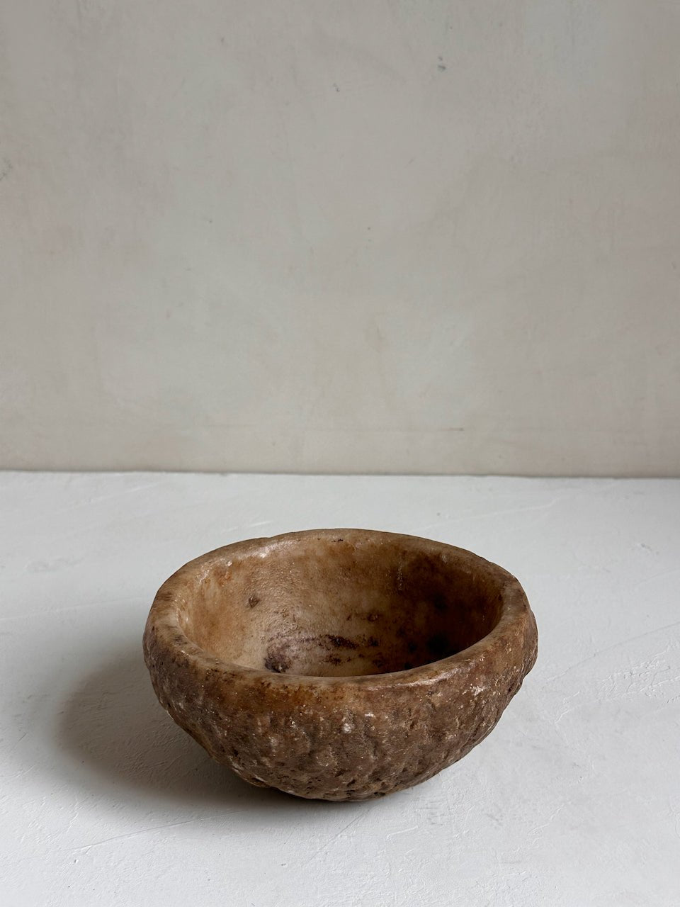 The Corner - Antique stone bowl N° 30 - Table & Kitchenware