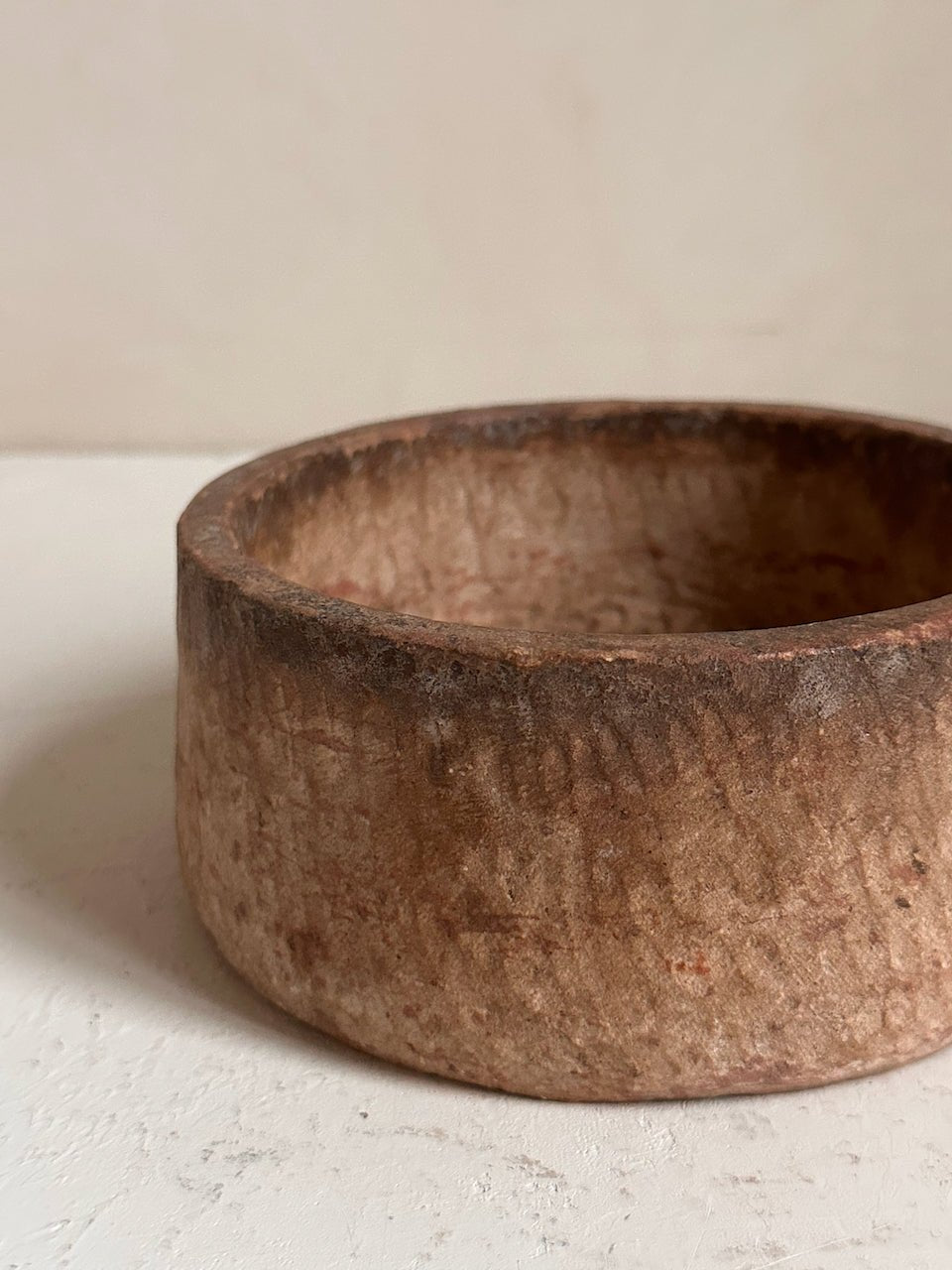 The Corner - Antique stone bowl N° 31 - Table & Kitchenware