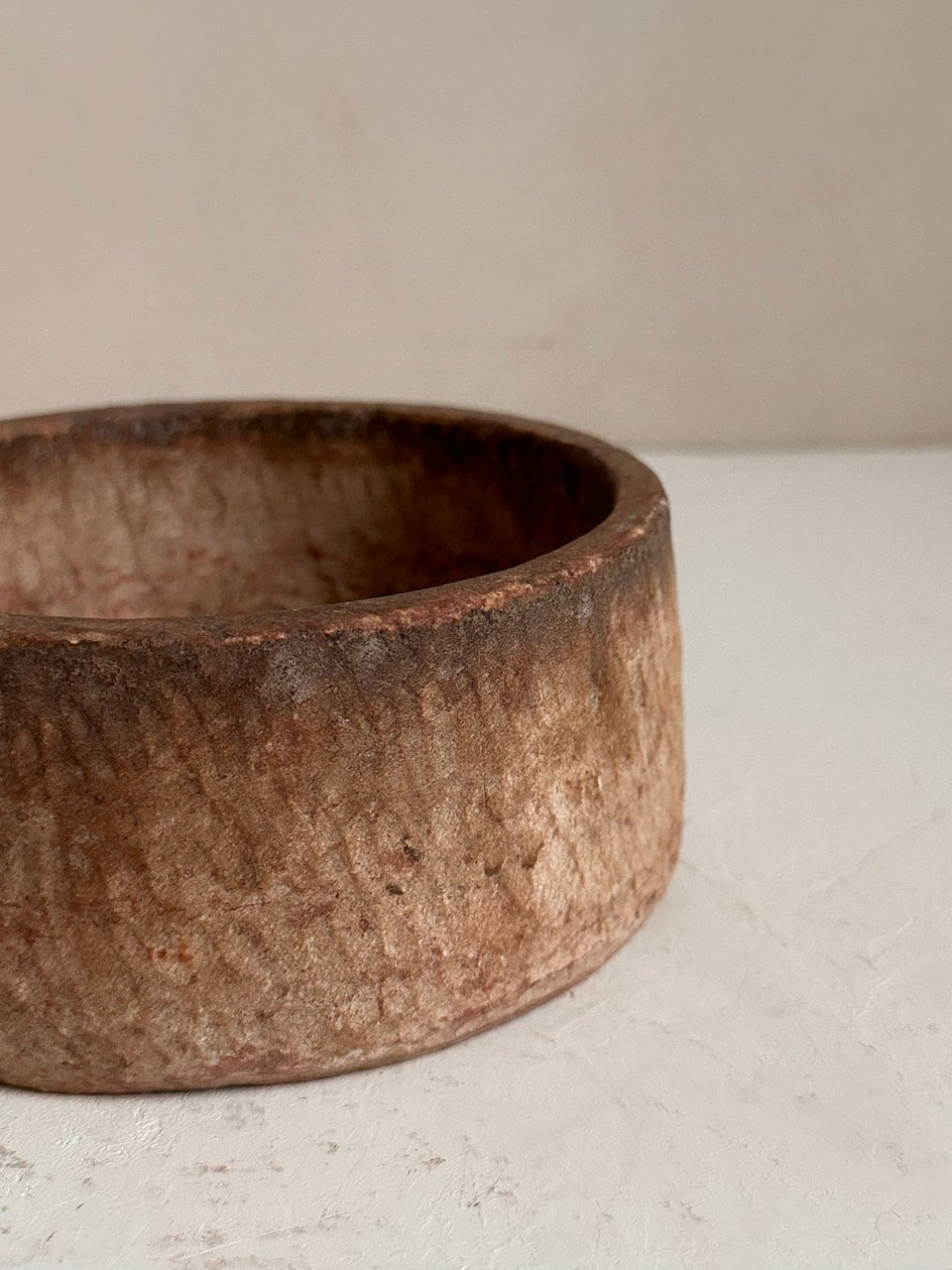 The Corner - Antique stone bowl N° 31 - Table & Kitchenware